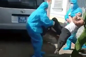 Cưỡng chế cách ly người từ chối test COVID-19, nên không?