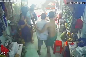 Vụ 'tổ trưởng đánh phụ nữ vì tiền trợ cấp': Có dấu hiệu hình sự