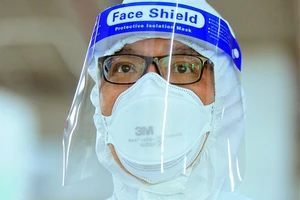 PGS-BS Lê Minh Khôi tự hào khi được sống, được làm việc với những đồng đội lăn xả, kiên trì bám trụ tới hôm nay.