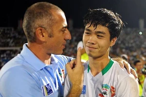 Thầy Giôm dạy Công Phượng khi còn là cầu thủ năng khiếu của học viện phải luôn nêu cao tinh thần fair play. 