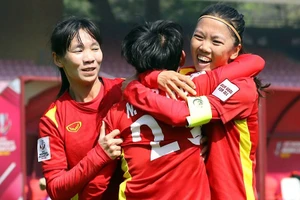 18 tháng với hy vọng các cô gái này sẽ được đầu tư thực sự sau những lời tung hô và ánh hào quang.