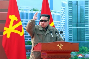 Chủ tịch CHDCND Triều Tiên Kim Jong-un tại lễ động thổ dự án nhà ở miễn phí hôm 13-2.