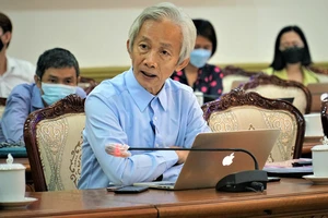 GS Trần Ngọc Thơ, Trường ĐH Kinh tế TP.HCM.