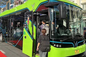 Tuyến xe buýt điện đầu tiên tại TP.HCM có số hiệu D4 chính thức đi vào vận hành từ ngày 9-3.