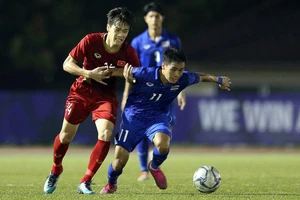 Thái Lan muốn giành lại HCV từ tay Việt Nam nhưng lại đang gặp rất nhiều bất ổn và HLV Polking vẫn chưa biết bao giờ mới gom đủ quân.