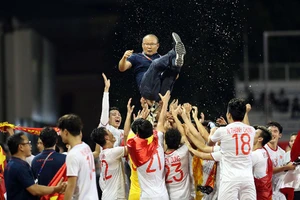 Thầy trò HLV Park Hang-seo đặt mục tiêu giữ HCV SEA Games.