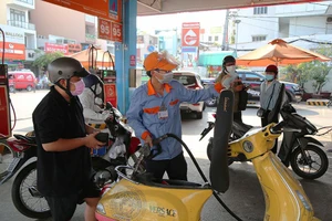 Giá xăng dầu dự báo sẽ còn biến động rất khó lường trong thời gian tới.