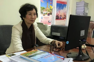 Ở tuổi xưa nay hiếm, PGS-TS Bùi Thị An vẫn chưa cho phép mình nghỉ ngơi.