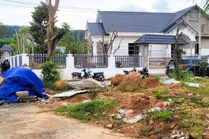 Hiện trường vụ giải quyết mâu thuẫn bằng súng ở TP Phú Quốc làm sáu người thương vong.