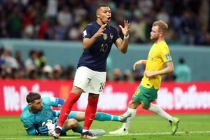 Úc dễ có trận thua thứ hai trong khi Pháp sẽ lấy vé sớm vào vòng trong.