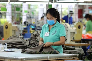 Các doanh nghiệp cần có biện pháp động viên người lao động sau tết sớm trở lại làm việc.