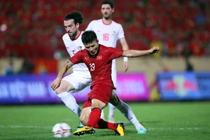 Quang Hải, cầu thủ được tạo điều kiện thi đấu nhiều nhất và đang dần lấy lại phong độ dưới tay HLV Troussier.