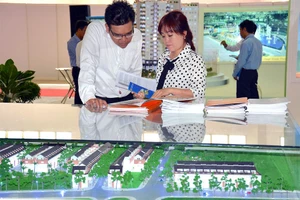 Các chuyên gia dự báo phải đến quý cuối năm 2023, thị trường mới bắt đầu ấm lại.
