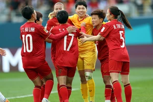 Các nữ tuyển thủ Việt Nam dù thua nhưng lưu lại dấu ấn về một đội bóng có tinh thần bất khuất. 