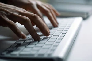 Lỗi đánh máy khiến quân đội Anh gửi nhầm thư mật.