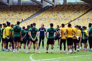 HLV Kim Pan-gon muốn học trò rèn luyện bản lĩnh khi đá ở sân khách.