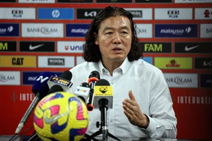 Ảnh: HLV Kim Pan Gon hy vọng giúp tuyển Malaysia gây tiếng vang ở vòng loại thứ hai World Cup 2026.