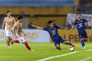 HA Gia Lai lận đận ở đáy bảng…