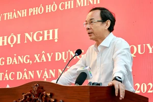Bí thư TP.HCM Nguyễn Văn Nên phát biểu tại hội nghị.
