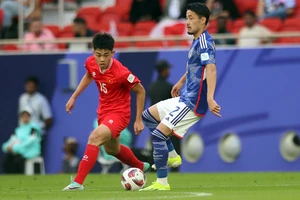 Cầu thủ trẻ Đình Bắc thi đấu rất thành công ở đội tuyển nhưng về CLB lại mắc bệnh ngôi sao và vô kỷ luật.