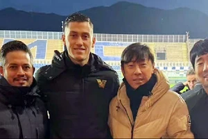 HLV Shin Tae-yong ráo riết đi “săn Tây” cho canh bạc lớn với đội tuyển Việt Nam.