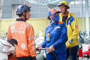 Bộ Công Thương đề xuất Nhà nước sẽ không tham gia vào quá trình điều hành giá, mà công bố các yếu tố hình thành giá để doanh nghiệp tự quyết định giá.