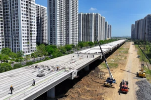 Dự án nâng cấp, mở rộng Quốc lộ 13 (từ cầu Bình Triệu đến ranh tỉnh Bình Dương) là một trong những dự án sẽ được TP.HCM triển khai theo phương thức đối tác công tư (Hợp đồng BOT).