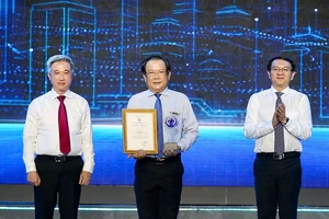 Chương trình “Cùng ngư dân thắp sáng đèn trên biển” đạt giải ba Giải thưởng sáng tạo TP.HCM lần 4 - năm 2025.