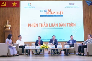 Các chuyên gia, nhà khoa học thảo luận tại hội thảo.