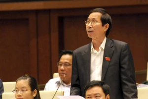 'Bán không từ thứ gì, ăn không từ thứ gì'