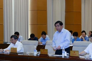 Các bộ chỉ vì mình mà không vì doanh nghiệp