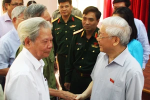 Tổng Bí thư: Làm rõ cá chết Hồ Tây có phải do phá hoại