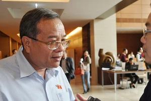 Đổ 1,5 triệu m3 chất thải xuống biển phải cân nhắc kỹ