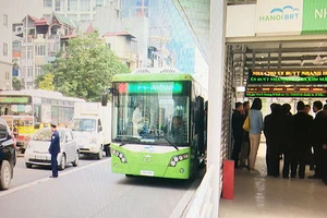 Xe buýt nhanh Hà Nội nhanh hơn xe buýt thường 5-10 phút