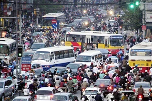 Hà Nội sẽ cấm xe cũ nát, lên lộ trình cấm xe máy