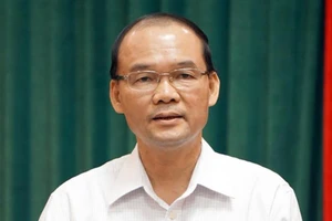 Thẩm tra bằng 'ngoại' của 13 cán bộ ở Hà Nội