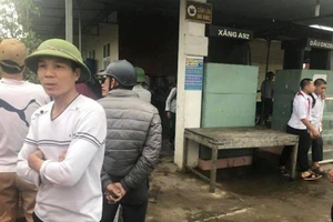 Bồn xăng nổ như bom, 2 người thương vong