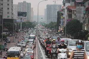 Cho phép Hà Nội lập đề án thu phí xe vào nội đô