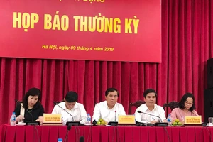 Chưa có nguồn lực di dời trụ sở các bộ ngành