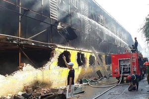 Hà Nội cần minh bạch thông tin vụ cháy Rạng Đông với dân