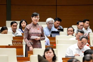 Bà Quyết Tâm: Nhân văn chỗ nào khi không giảm giờ làm?