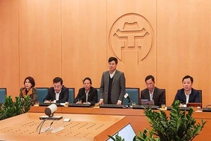 Hà Nội: Xe buýt, xe khách phải phun khử khuẩn phòng COVID-19