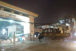 Hà Nội truy tìm người từng đến căn tin BV Bạch Mai