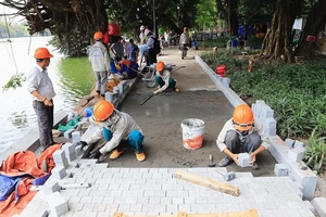 Hà Nội lát đá tự nhiên vĩnh cửu quanh Hồ Gươm