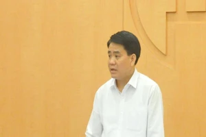 Hà Nội xử phạt người không đeo khẩu trang nơi công cộng