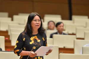 Đại biểu Quốc hội tố nạn 'bảo kê' máy gặt 