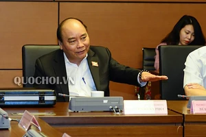 Thủ tướng, các Bộ trưởng nói về lý do sạt lở ở miền Trung