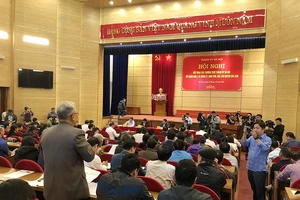 Khẩn trương bồi thường, hỗ trợ cho dân gần bãi rác Nam Sơn