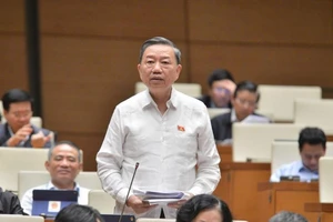 Bộ trưởng Tô Lâm: Đề xuất xử hình sự cán bộ dùng bằng giả