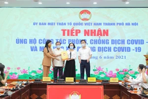 Gia đình ông Phạm Quang Nghị ủng hộ 100 triệu đồng chống COVID-19